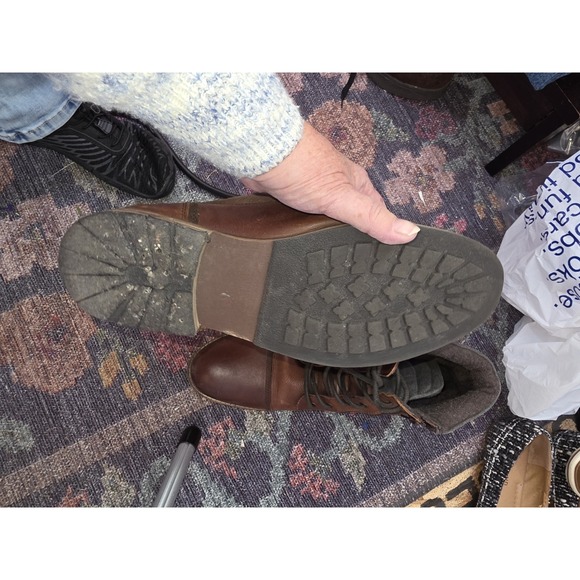 Crown Vintage Size 11 . Small Damage On Side Of Tongue  But They Are Great Boots - Picture 4 of 6